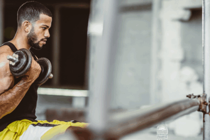 How much rest between sets during strength training?